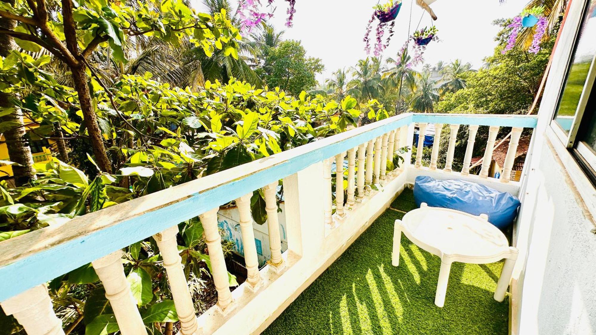Omkar Wellness Inn Арамболь Экстерьер фото